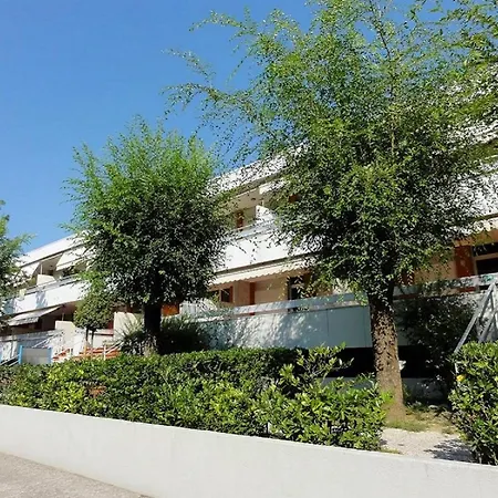 公寓 With Private Entrance In 比比翁
